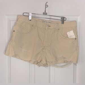 FREE PEOPLE We The Free Distressed Denim Shorts Size 28